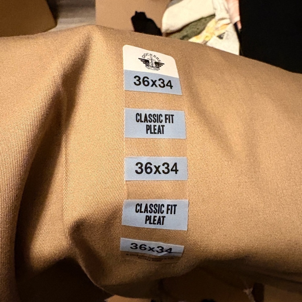 Dockers Flex Comfort Waistband Pants in Tan